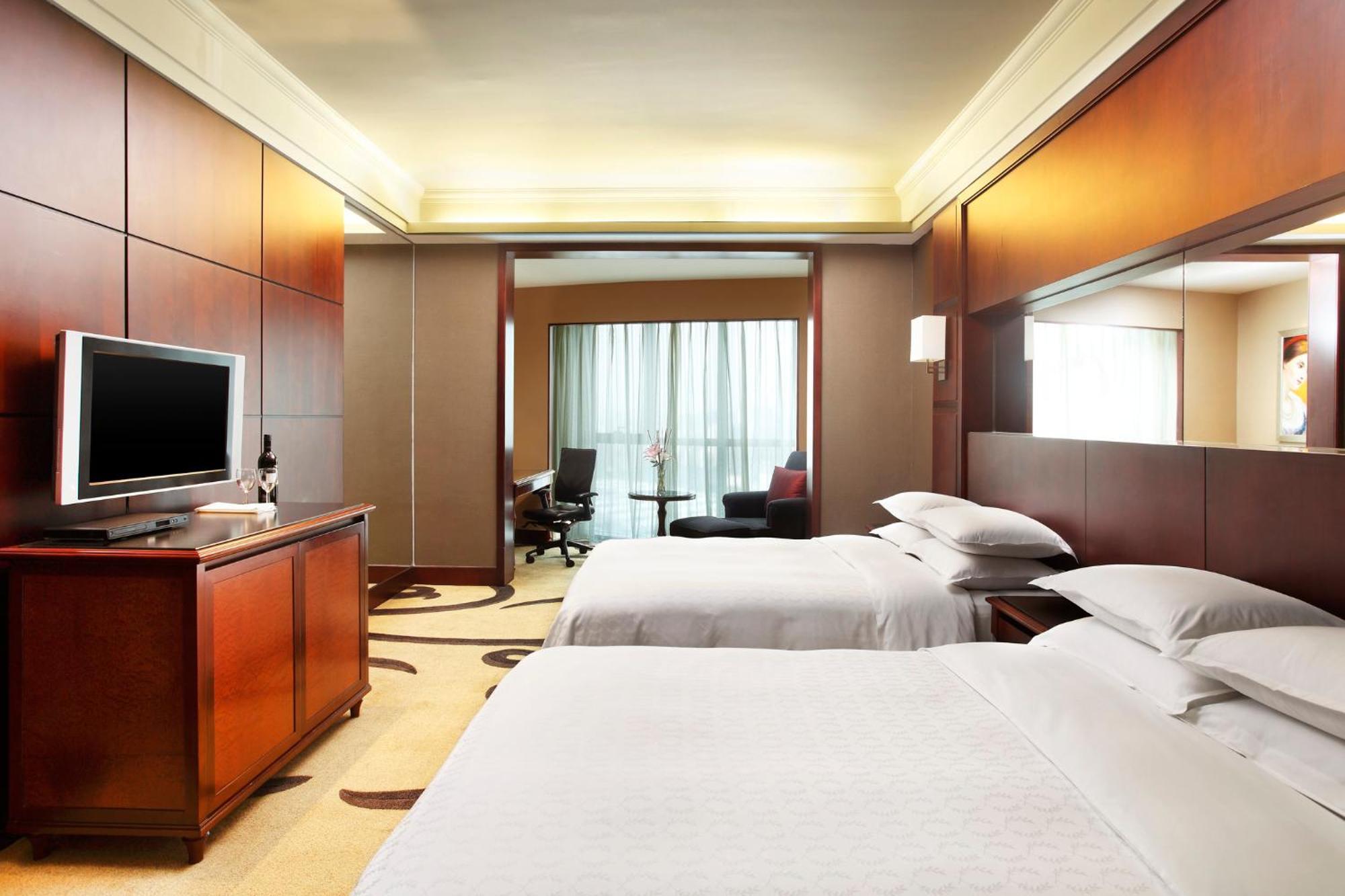 Sheraton Futian Hotel 5*